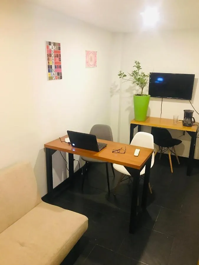 Hostal - Hotel - Apartaestudios Amoblados Chapinero Las Mandarinas - Coworking Bogota Hostel